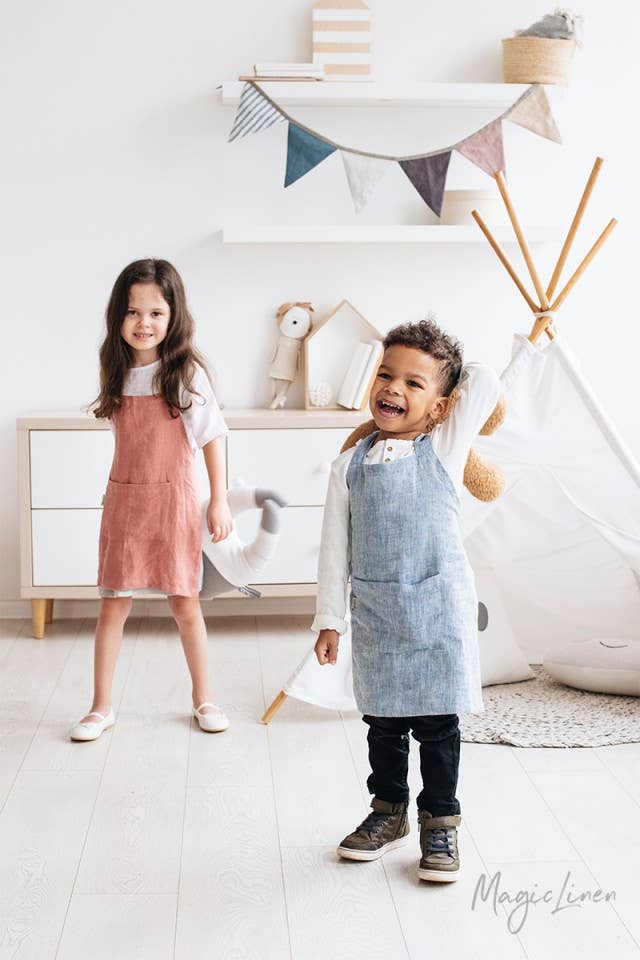 Aprons | Kids' Linen Gardening Apron | MagicLinen
